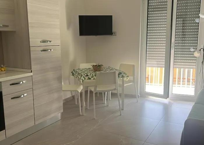 Alysia House